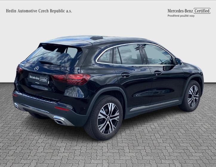 Mercedes-Benz GLA 5