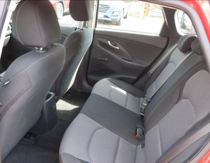 Hyundai i30 14