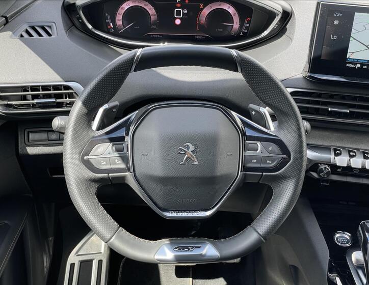 Peugeot 3008 8