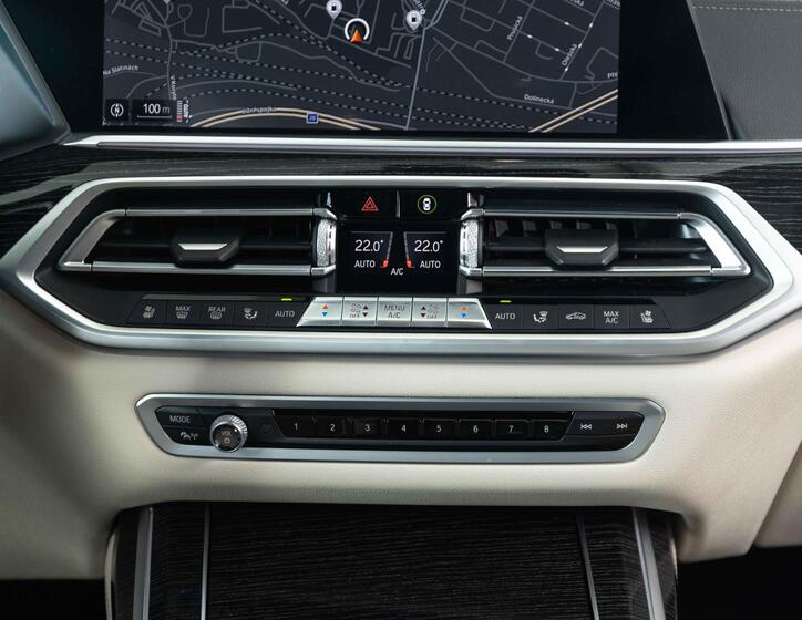 BMW X7 14