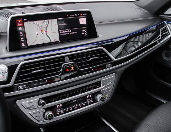 BMW Řada 7 30