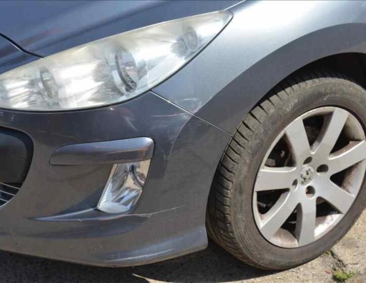 Peugeot 308 8