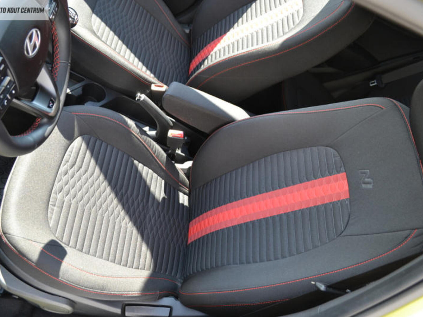 Hyundai i10 23