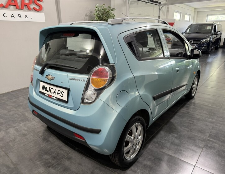 Chevrolet Spark 5