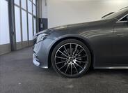 Mercedes-Benz Třídy E 28