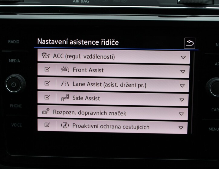 Volkswagen Touran 13