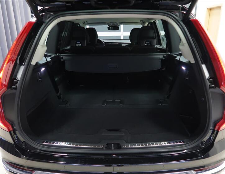 Volvo XC90 10