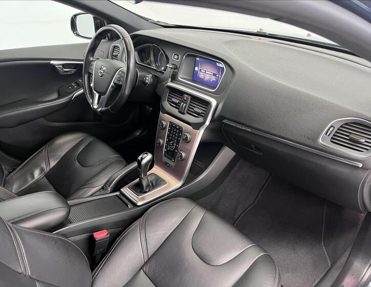 Volvo V40 15
