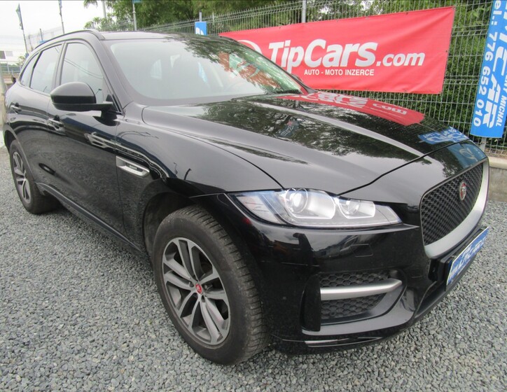 Jaguar F-Pace 3