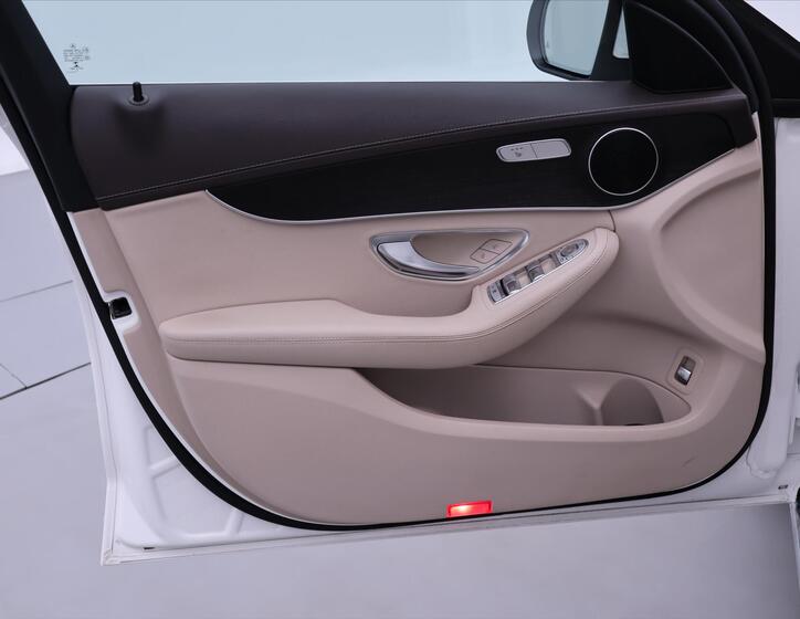 Mercedes-Benz Třídy C 12