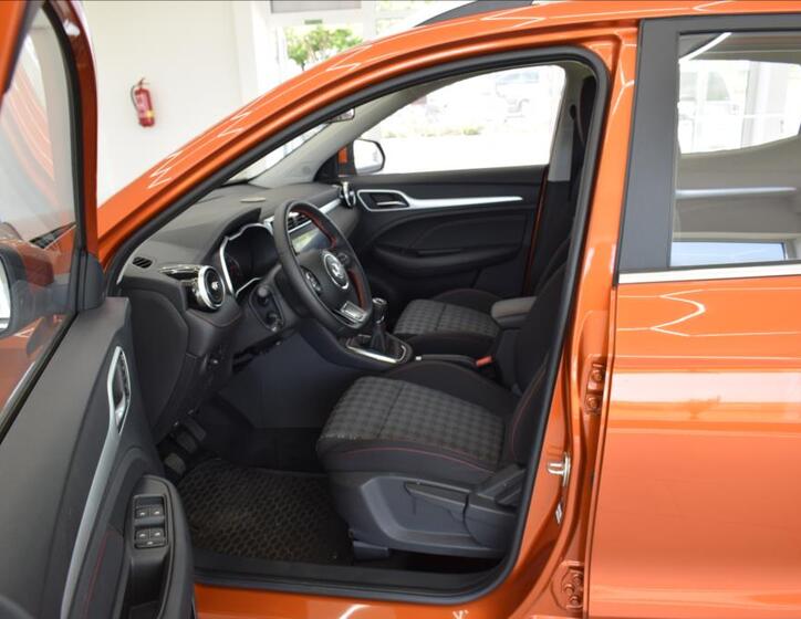 MG ZS 10