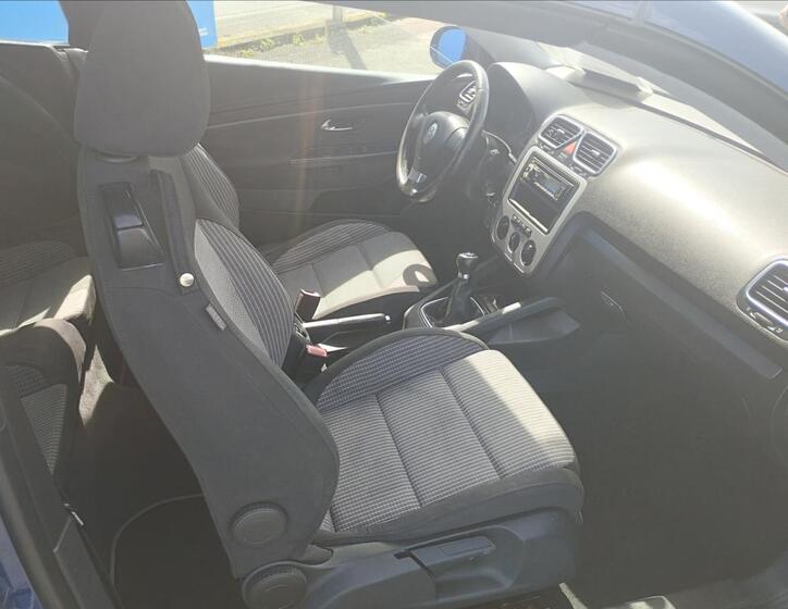 Volkswagen EOS 8