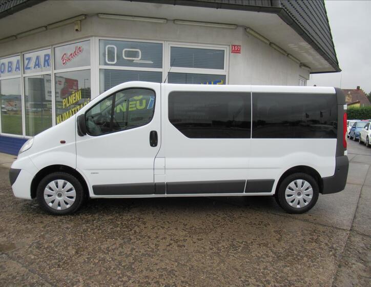 Opel Vivaro 8