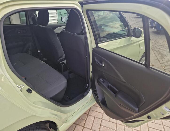 Suzuki Swift 12