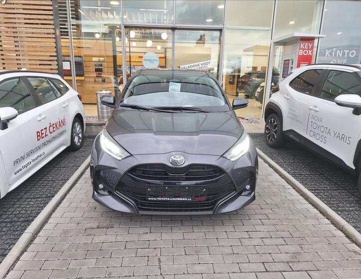 Toyota Yaris 2