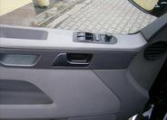 Volkswagen Multivan 14