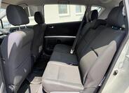 Toyota Corolla Verso 6