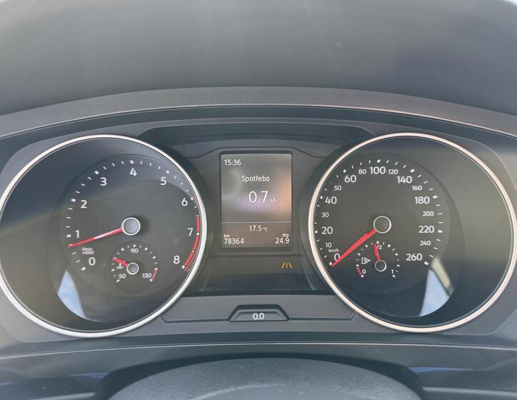 Volkswagen Tiguan 9