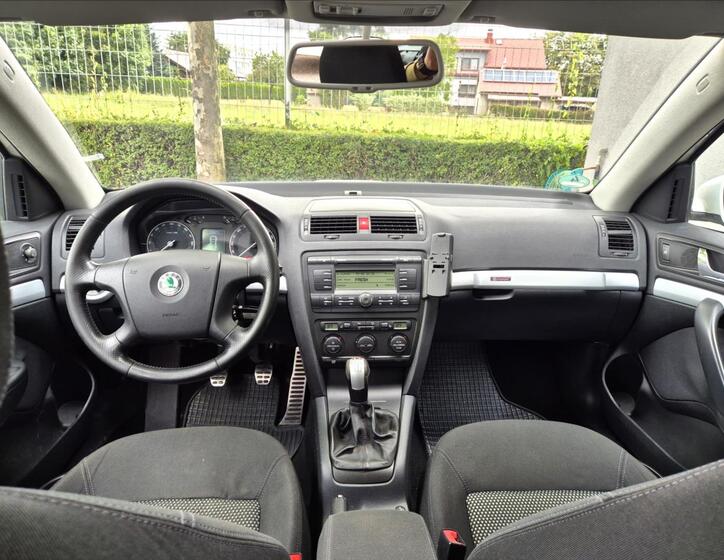 Škoda Octavia 24