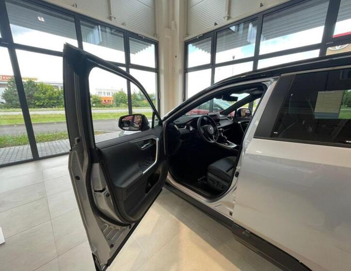 Toyota RAV4 14