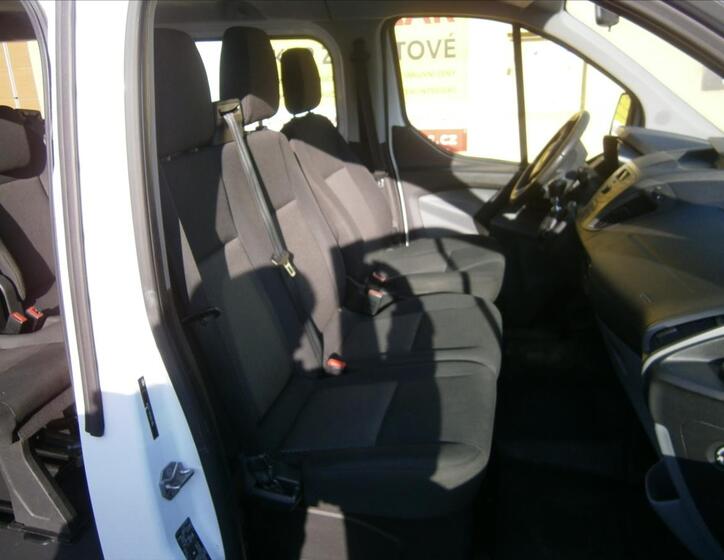 Ford Transit Custom 8