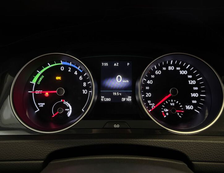 Volkswagen Golf 26