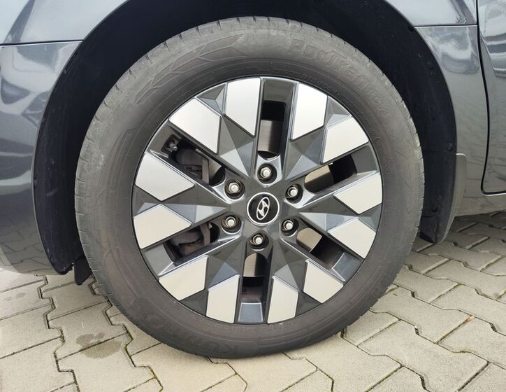 Hyundai Staria 36