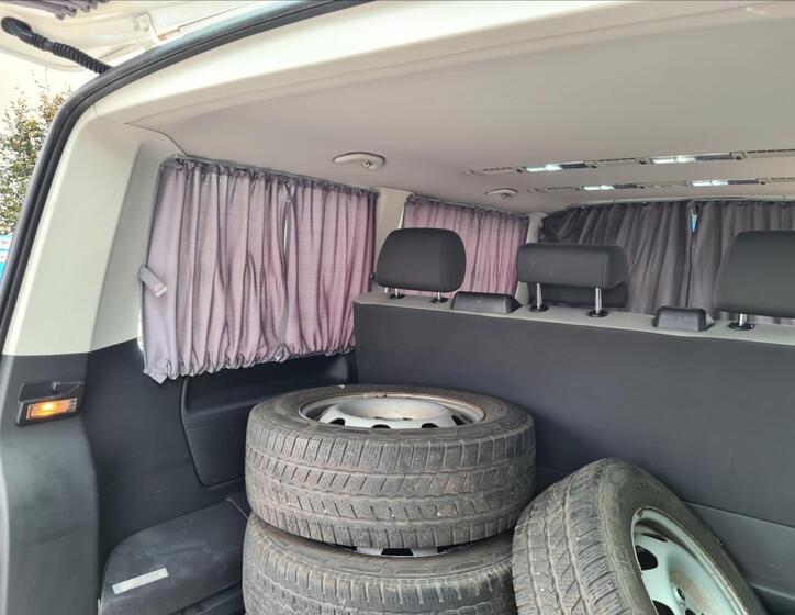 Volkswagen Multivan 11