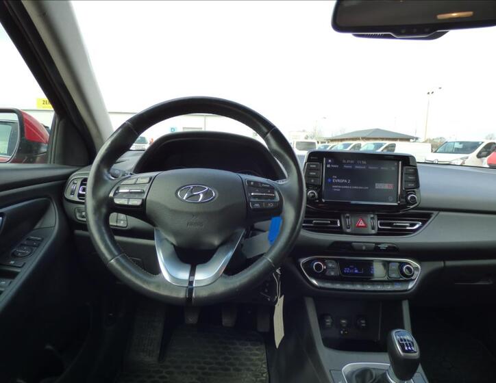 Hyundai i30 19