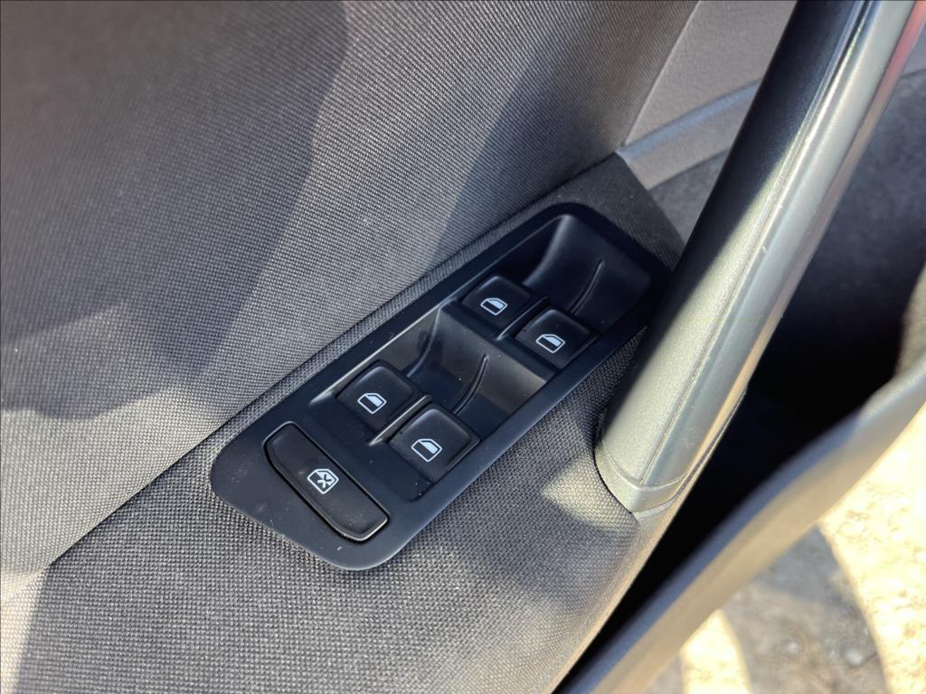 Volkswagen Golf 12