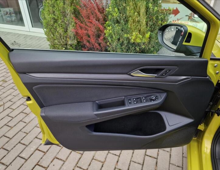 Volkswagen Golf 37