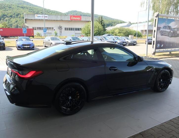 BMW M4 7