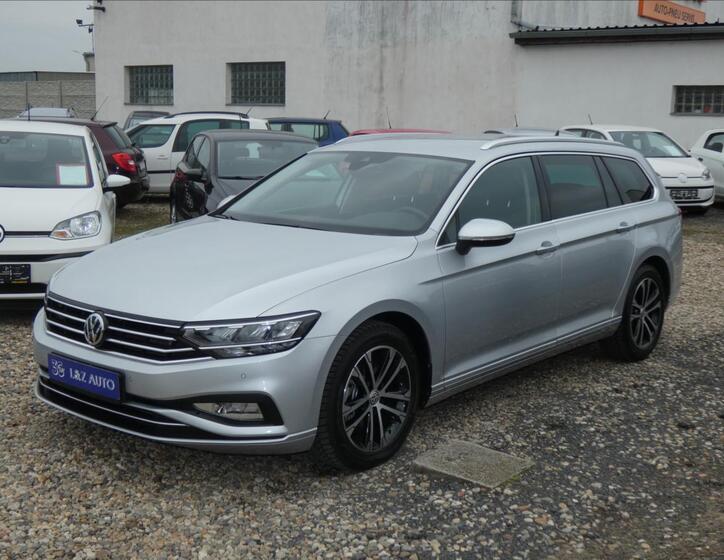 Volkswagen Passat 1
