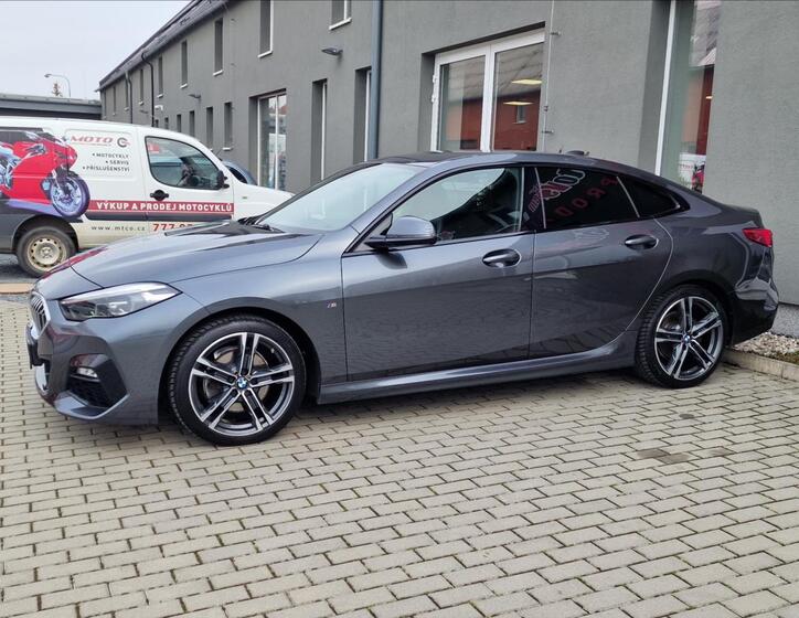 BMW Řada 2 6