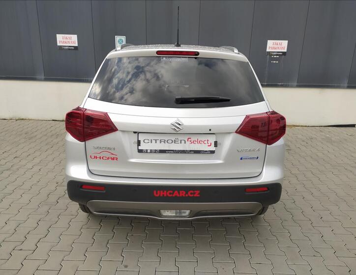 Suzuki Vitara 5