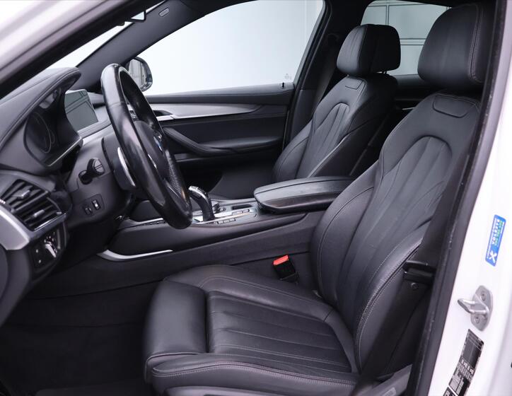 BMW X6 13