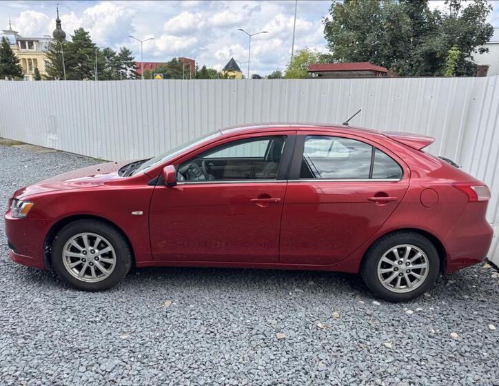 Mitsubishi Lancer 4