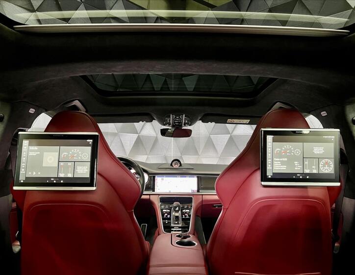 Porsche Panamera 24