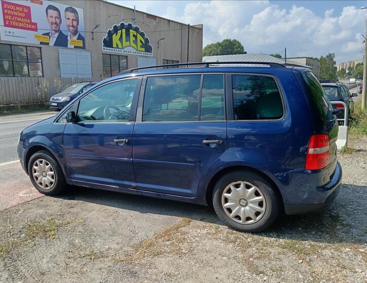 Volkswagen Touran 8