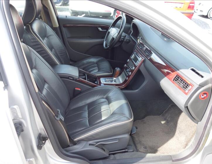 Volvo S80 13