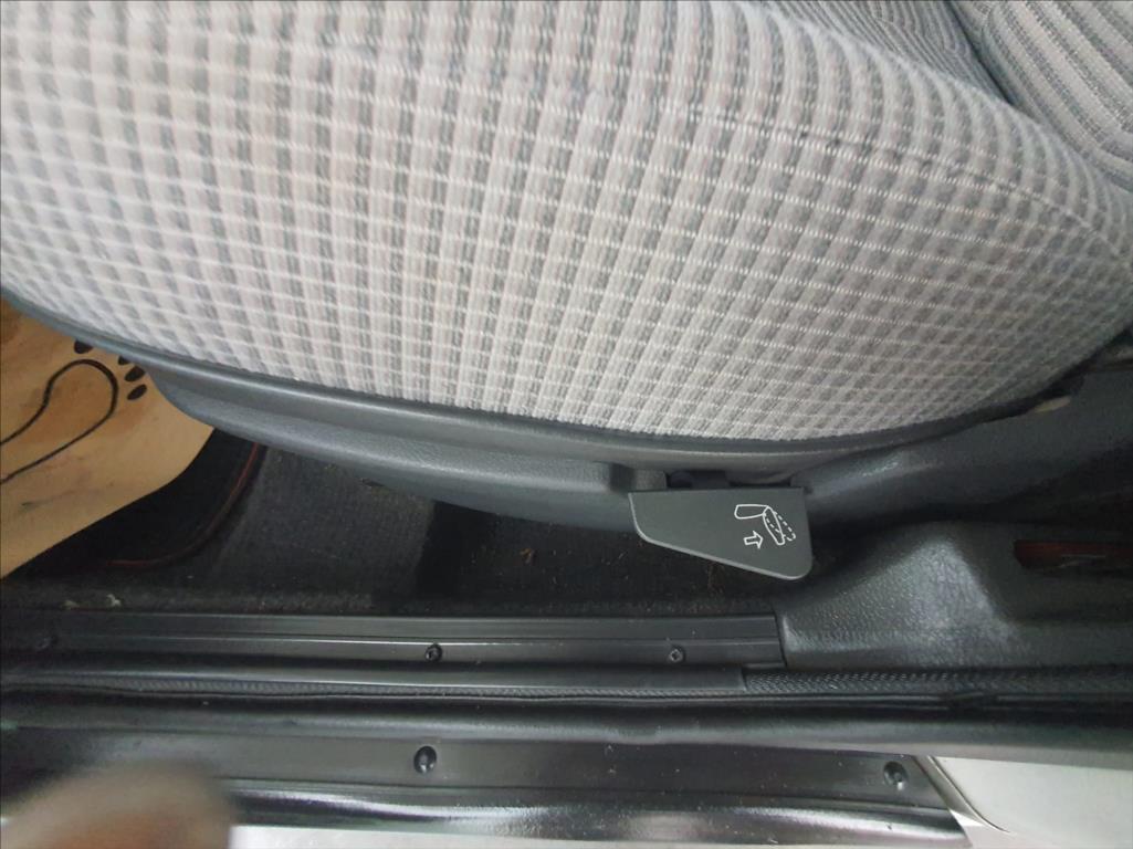 Peugeot 305