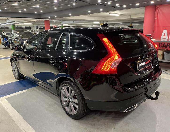 Volvo V60 3