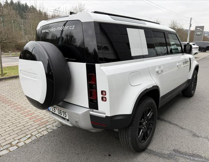 Land Rover Defender 7
