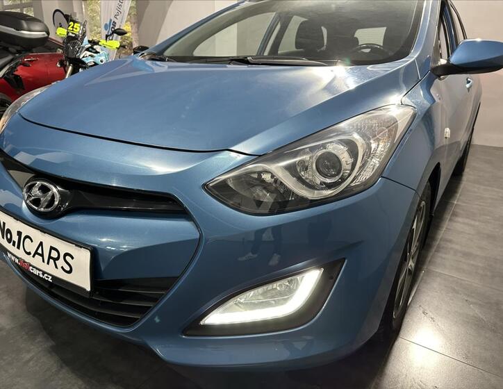 Hyundai i30 24