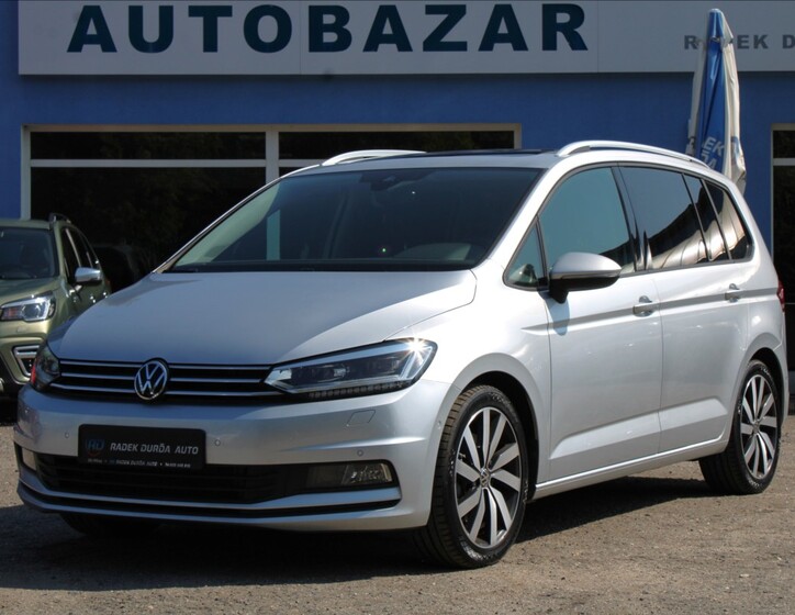 Volkswagen Touran 1