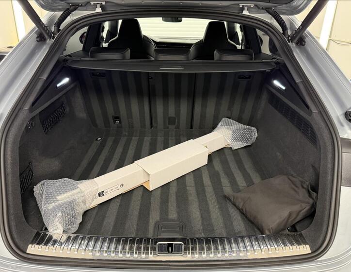 Audi Q8 37