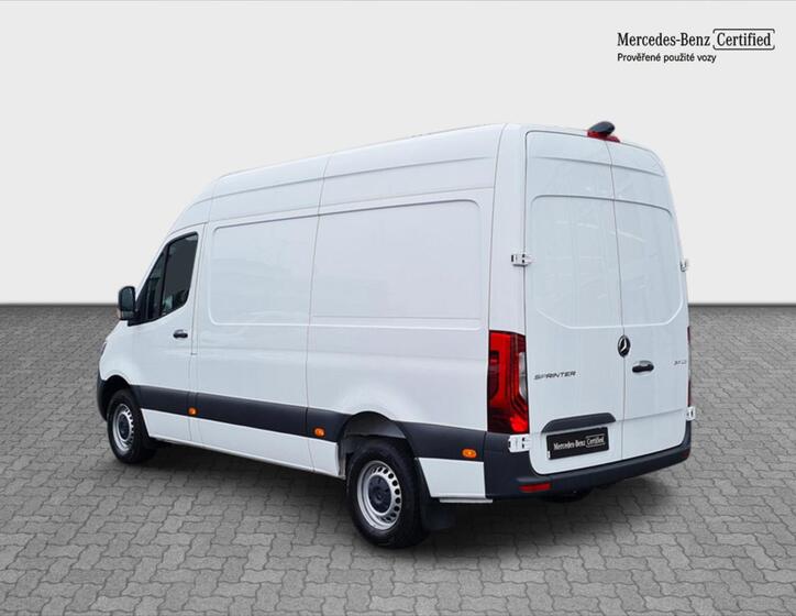 Mercedes-Benz Sprinter 3