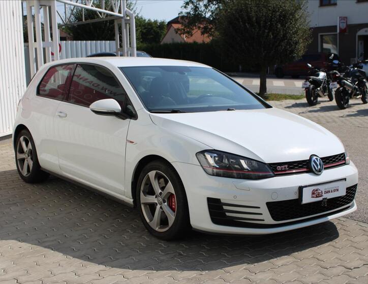 Volkswagen Golf 2
