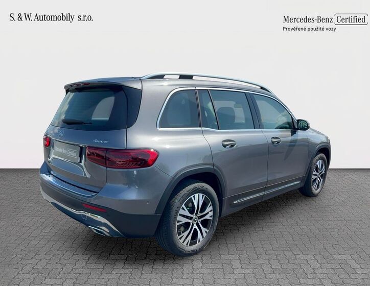 Mercedes-Benz GLB 8