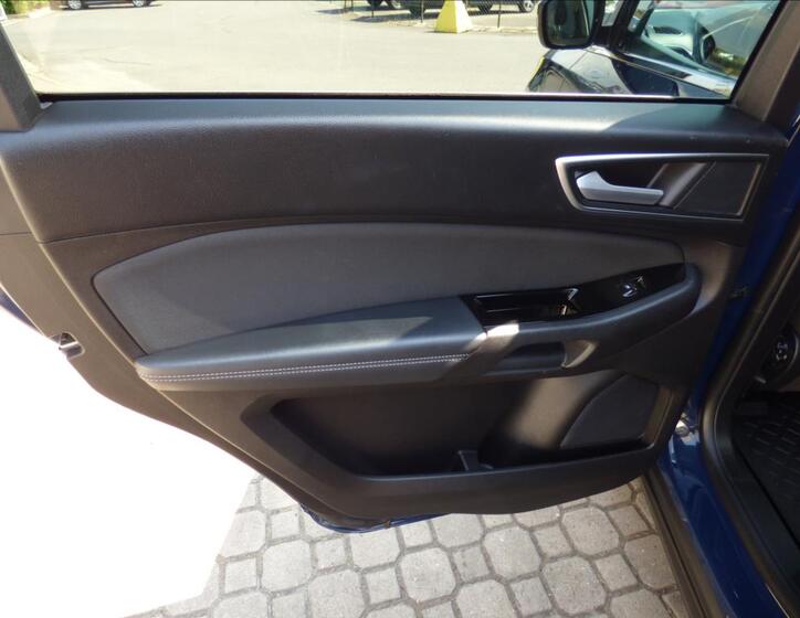 Ford S-MAX 46